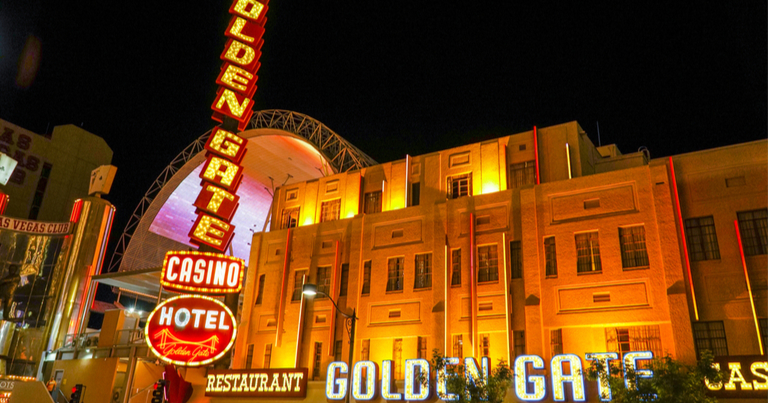 Golden Gate Hotel and Casino en el centro de Las Vegas, Nevada.